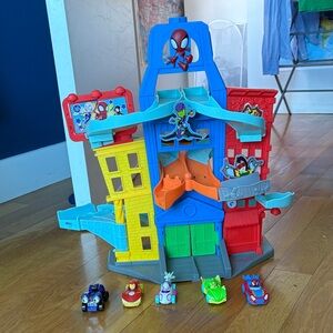 Marvel Spidey and His Amazing Friends Spidey Amazing Metals City Track Set